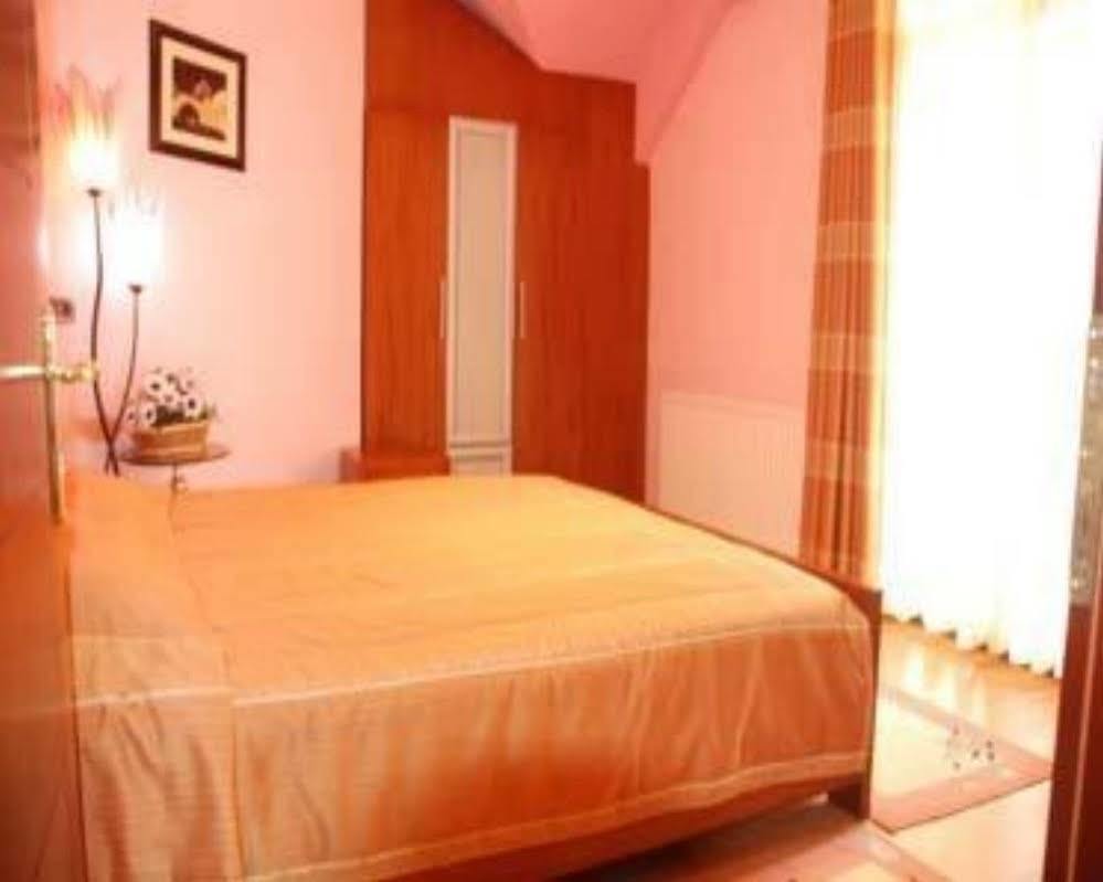 Hotel Lyhnidas Udenisht المظهر الخارجي الصورة